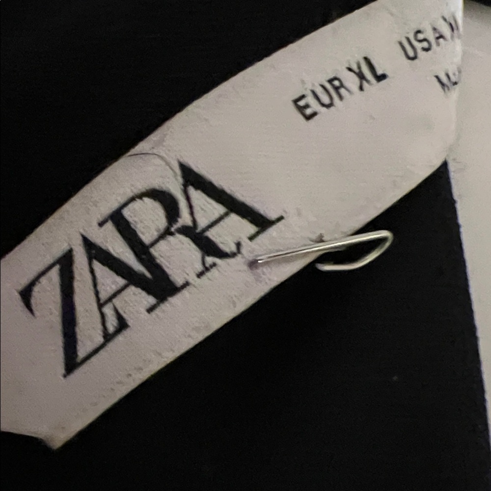 Zara Classic Black Jumpsuit - Picture 4 of 4